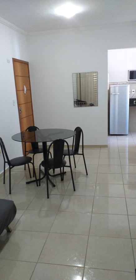 Apartamento No Canto Do Forte, Wi-Fi, Estacionamento Gratuito E Churrasqueira 프라이아 그란데 외부 사진