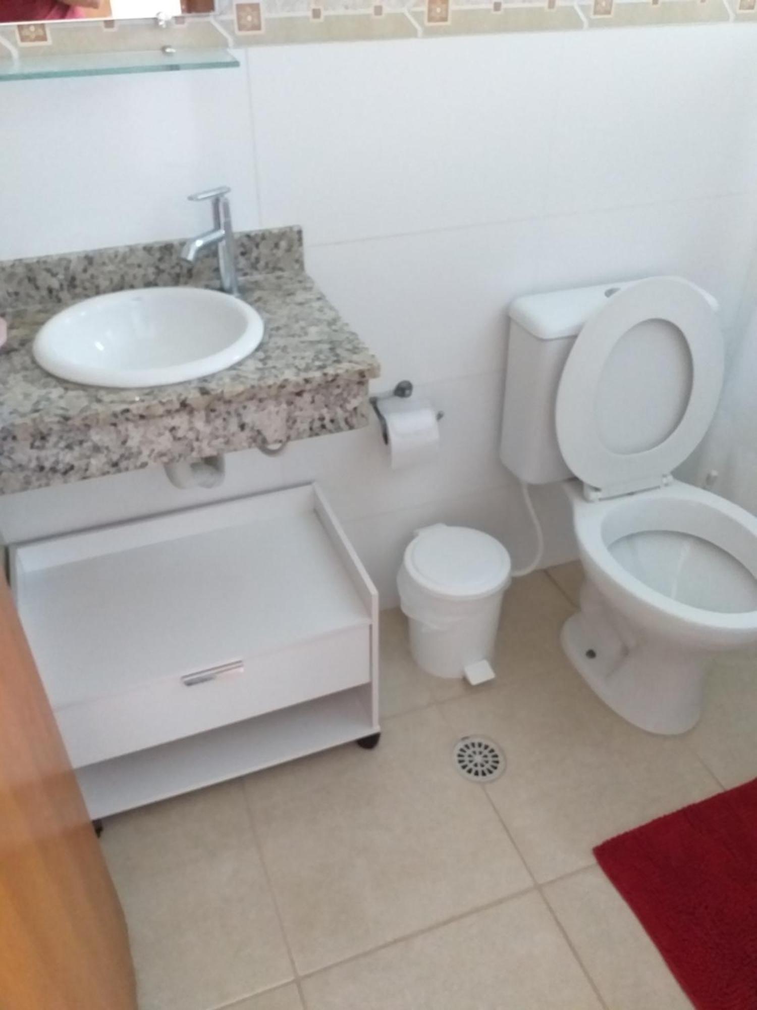 Apartamento No Canto Do Forte, Wi-Fi, Estacionamento Gratuito E Churrasqueira 프라이아 그란데 외부 사진