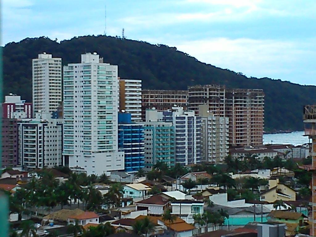 Apartamento No Canto Do Forte, Wi-Fi, Estacionamento Gratuito E Churrasqueira 프라이아 그란데 외부 사진